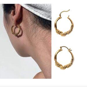 COLDFRAME Gordian Sweater Hoops Earrings NWT